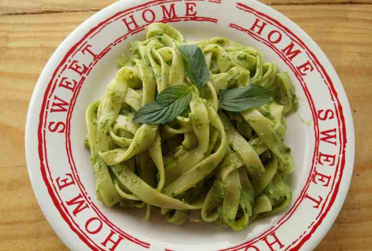 pesto alla greca