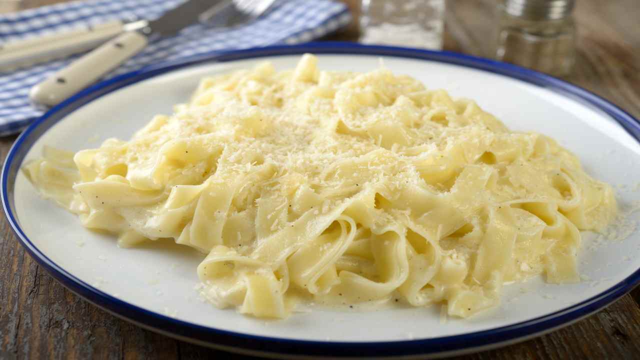 fettuccine Alfredo