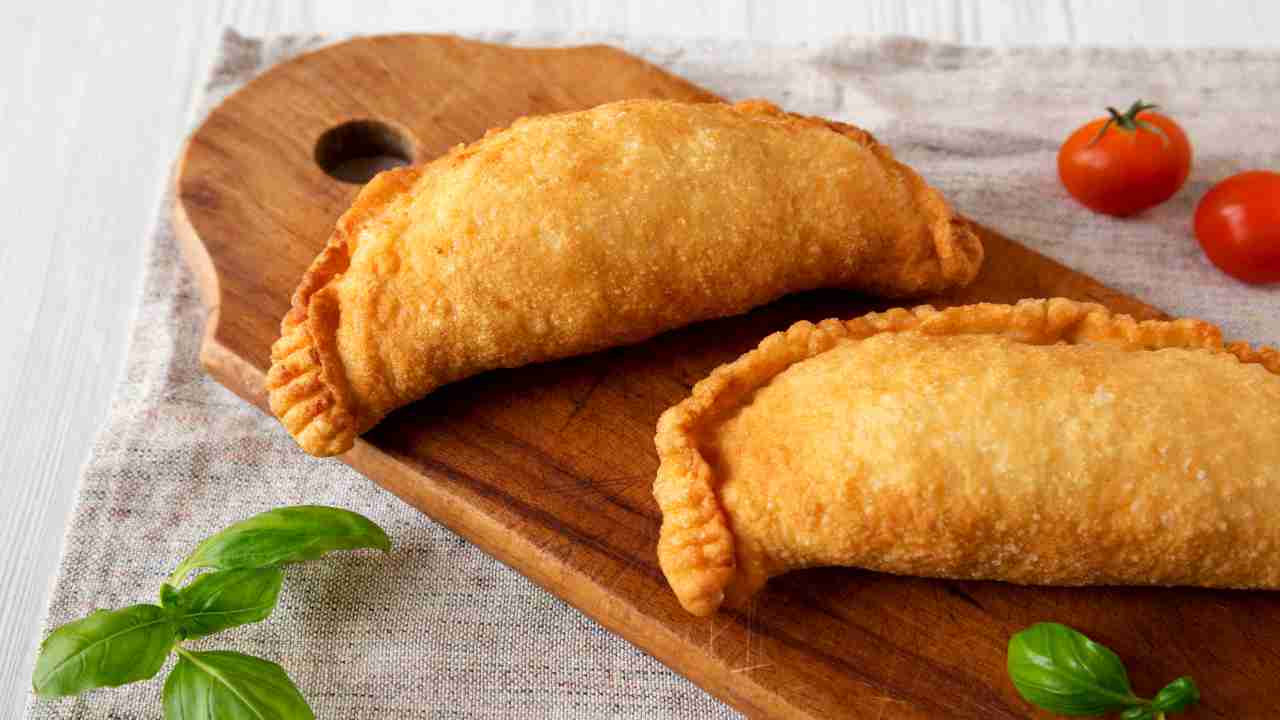 buonissimo calzone napoletano